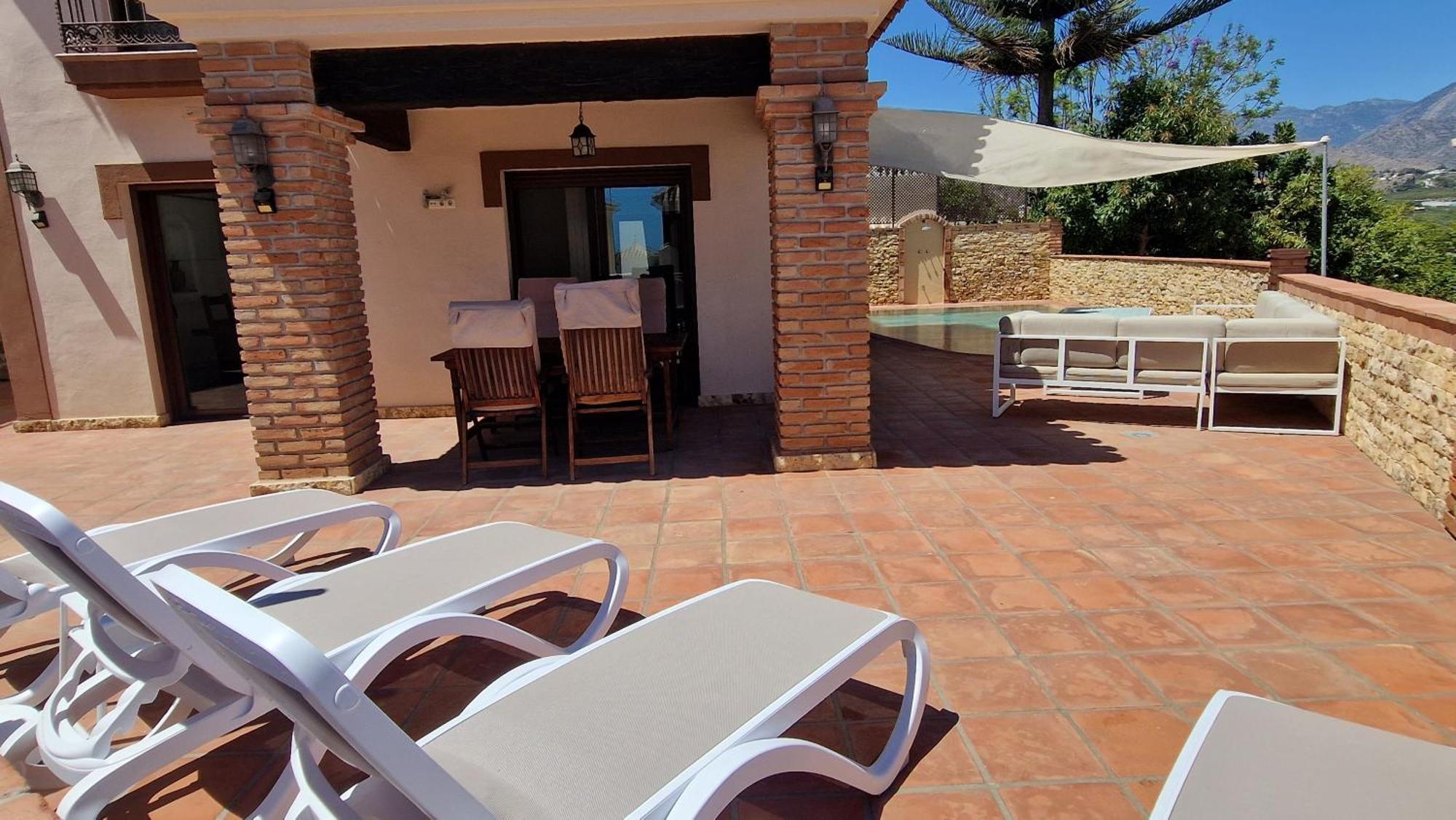 Villa Deluxe Nerja Silhouse 外观 照片