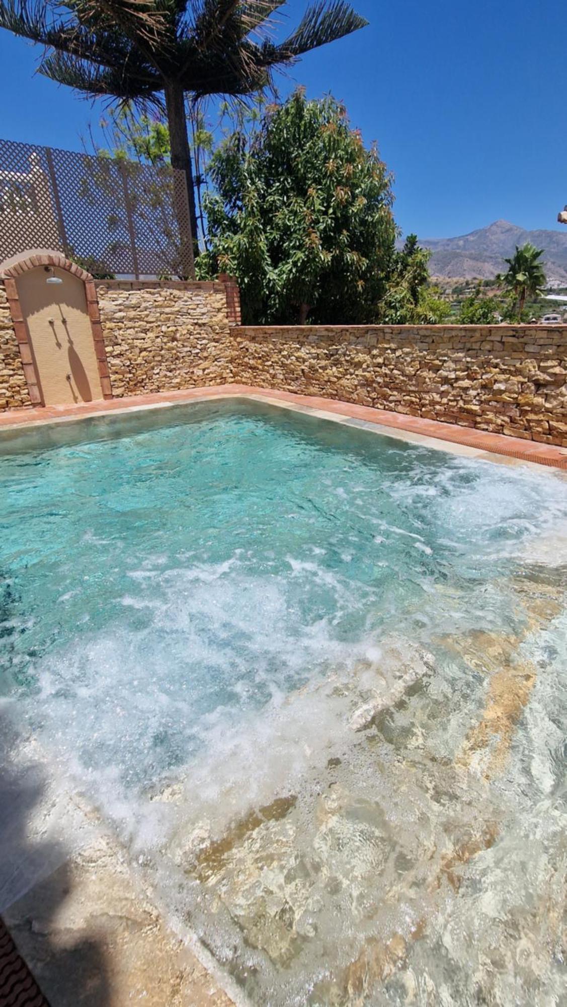 Villa Deluxe Nerja Silhouse 外观 照片